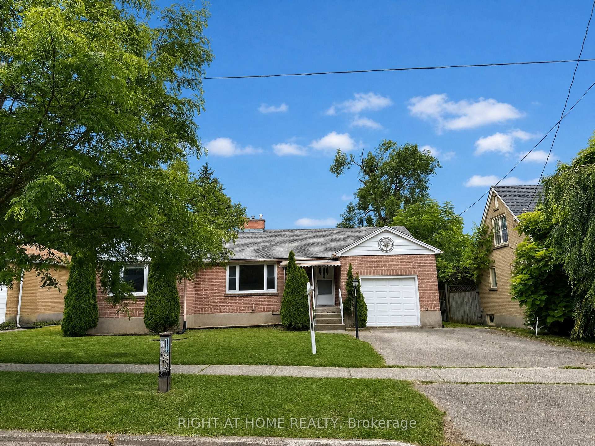 719 Rowntree Avenue, London South, ON N6C 2L9