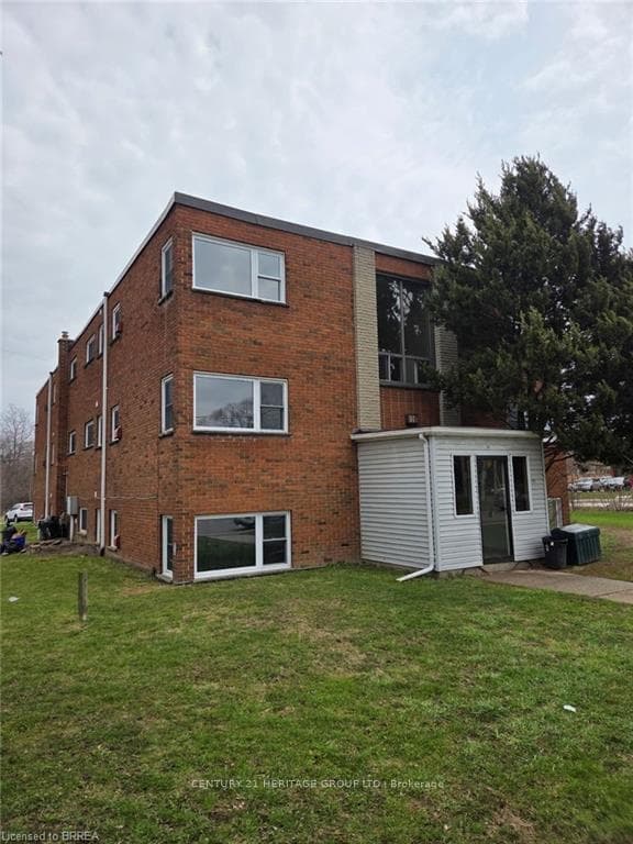 116 King Edward Avenue 7, London South, ON N5Z 3T1