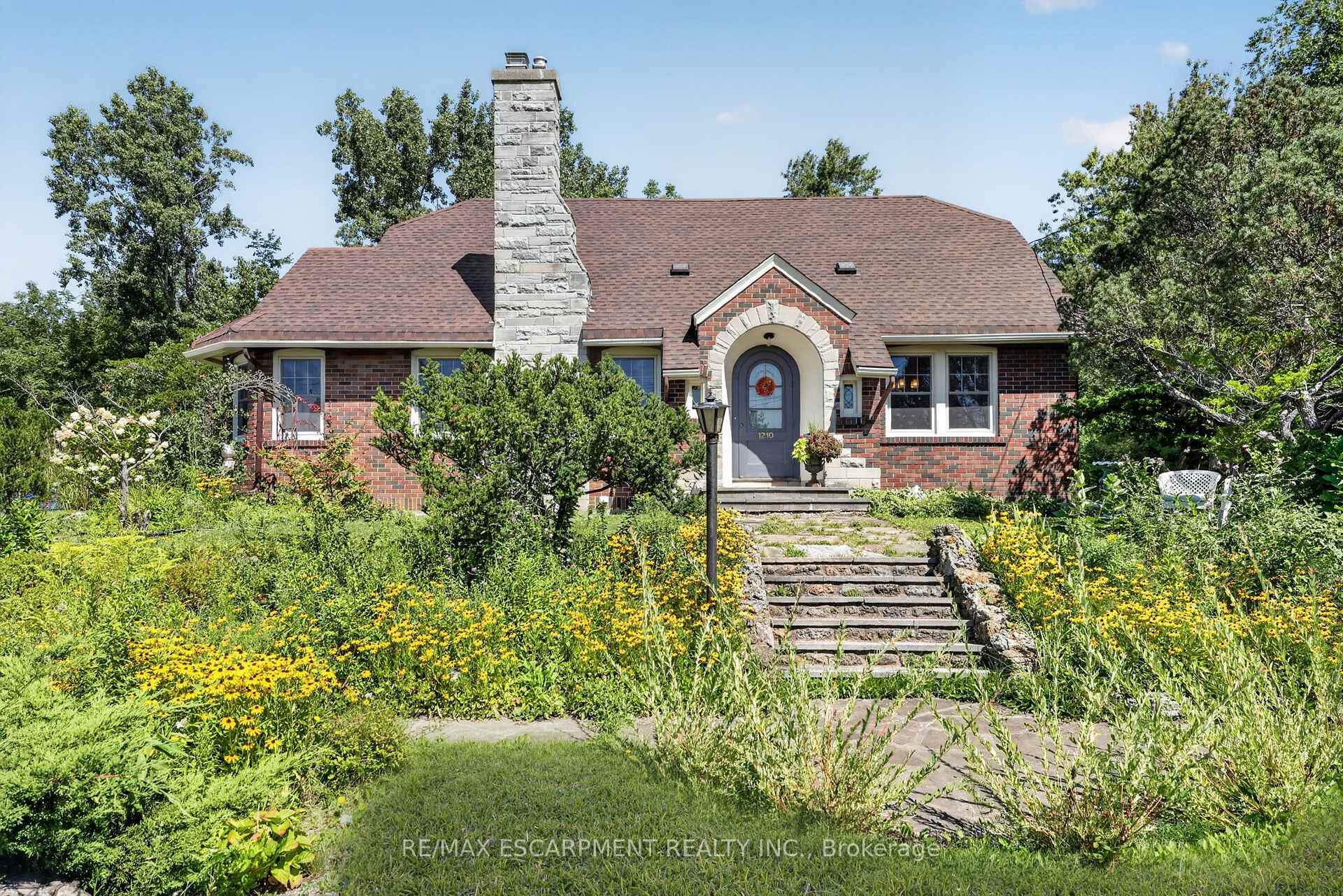 1210 Garrison Road, Fort Erie, ON L2A 1P1