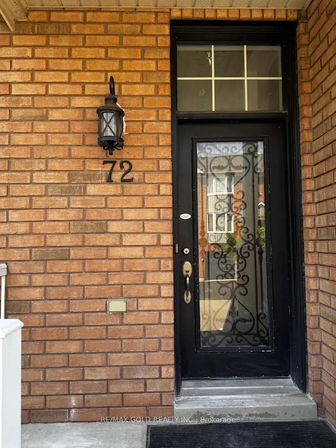 271 Richvale Drive S 72, Brampton, ON L6Z 4W7