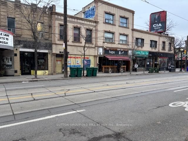 604 College Street, Toronto, ON M6G 1B4