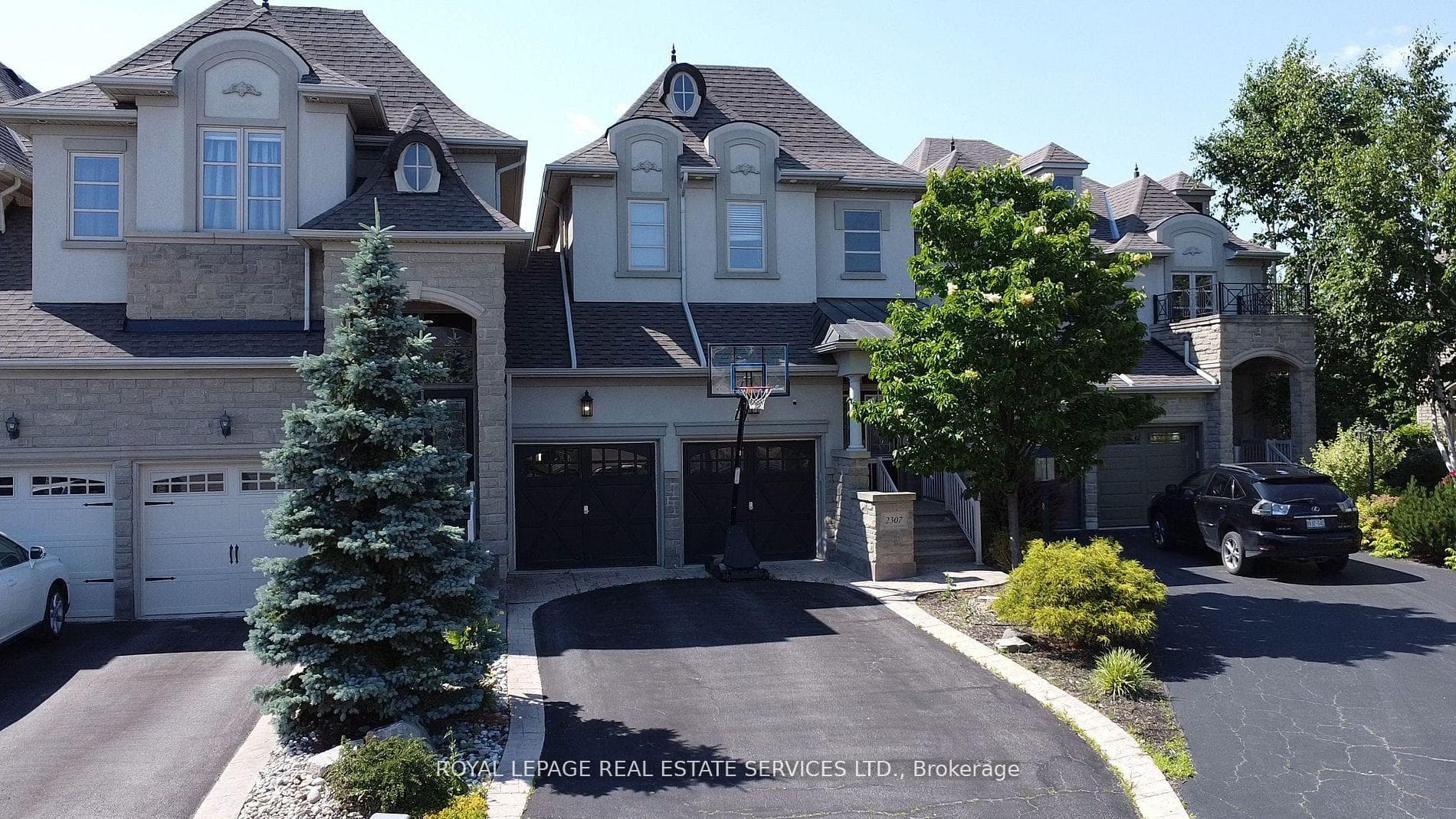 2307 Wuthering Heights Way, Oakville, ON L6M 0E7