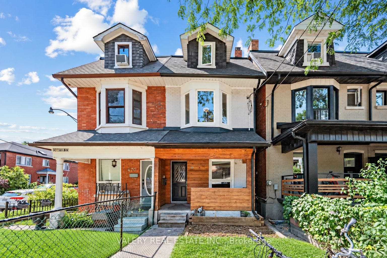 472 Crawford Street, Toronto, ON M6G 3J8