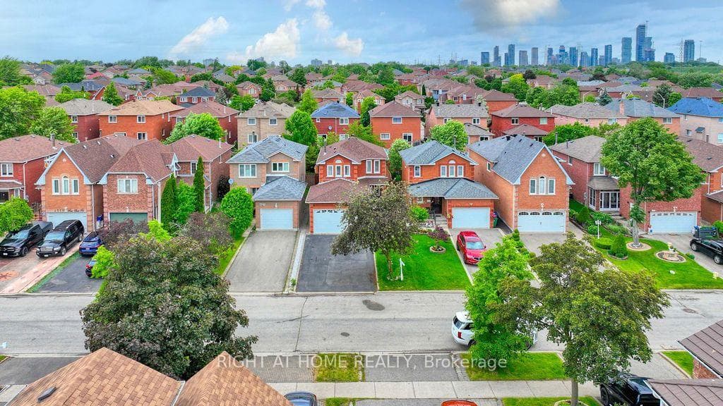 4769 Rosebush Road, Mississauga, ON L5M 5N1