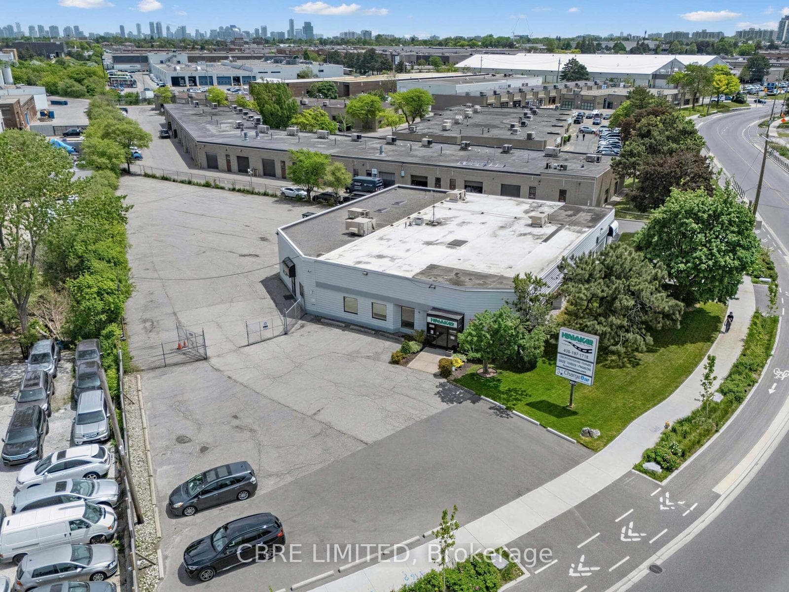 4077 Chesswood Drive, Toronto, ON M3J 2R8