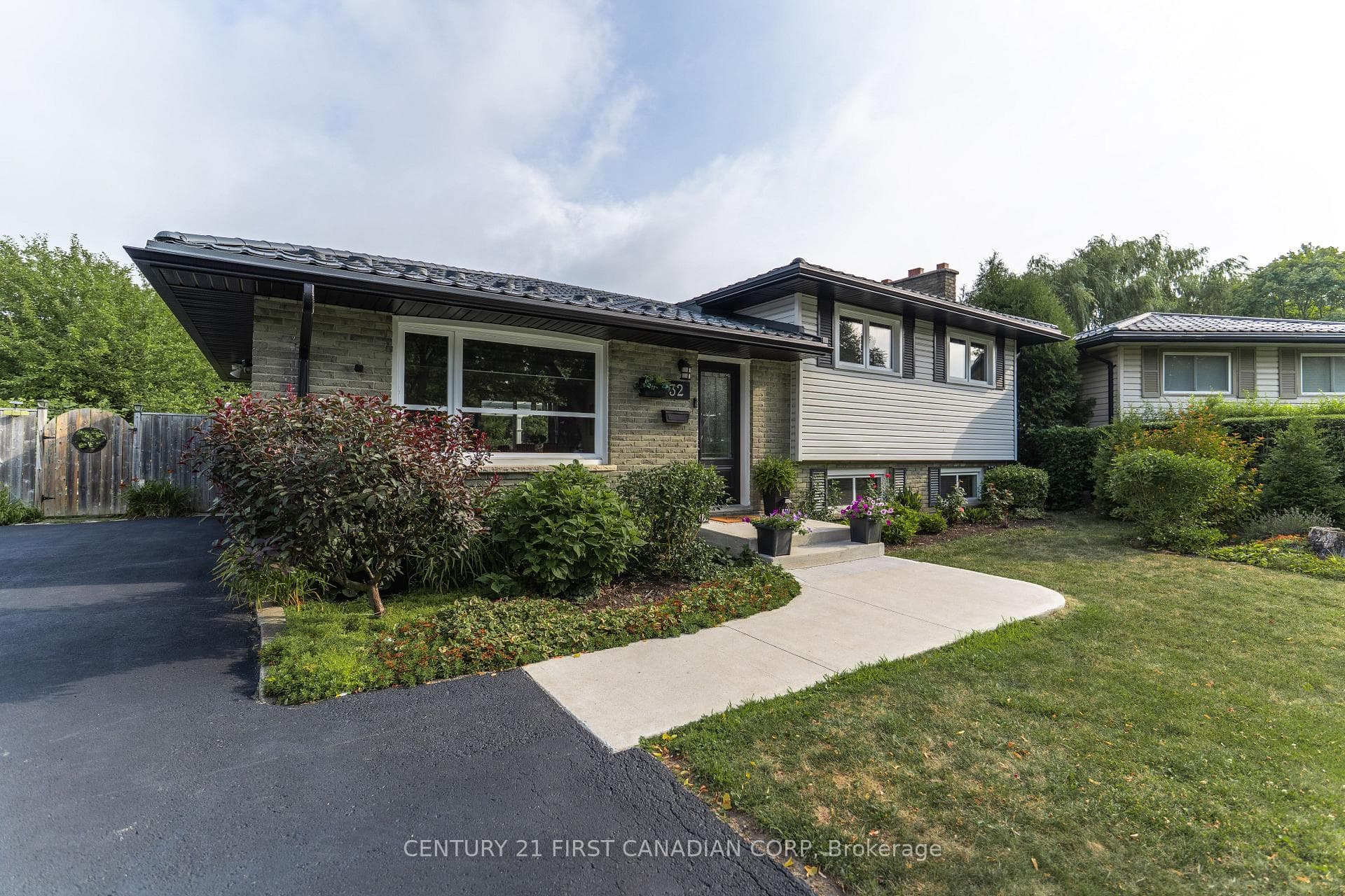 32 MENDIP Crescent, London South, ON N6E 1H1